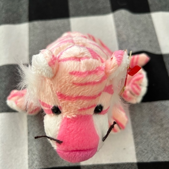 TY beanie baby, mistake or in 2007 pink tiger - Picture 2 of 15